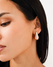 Load image into Gallery viewer, Waterdrop Earrings in Rose Gold
