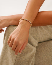 Load image into Gallery viewer, Chiara Bangle in Yellow Gold
