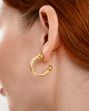 Load image into Gallery viewer, Lula Earrings in Yellow Gold
