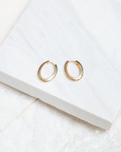 Load image into Gallery viewer, Oval Hoop Earrings
